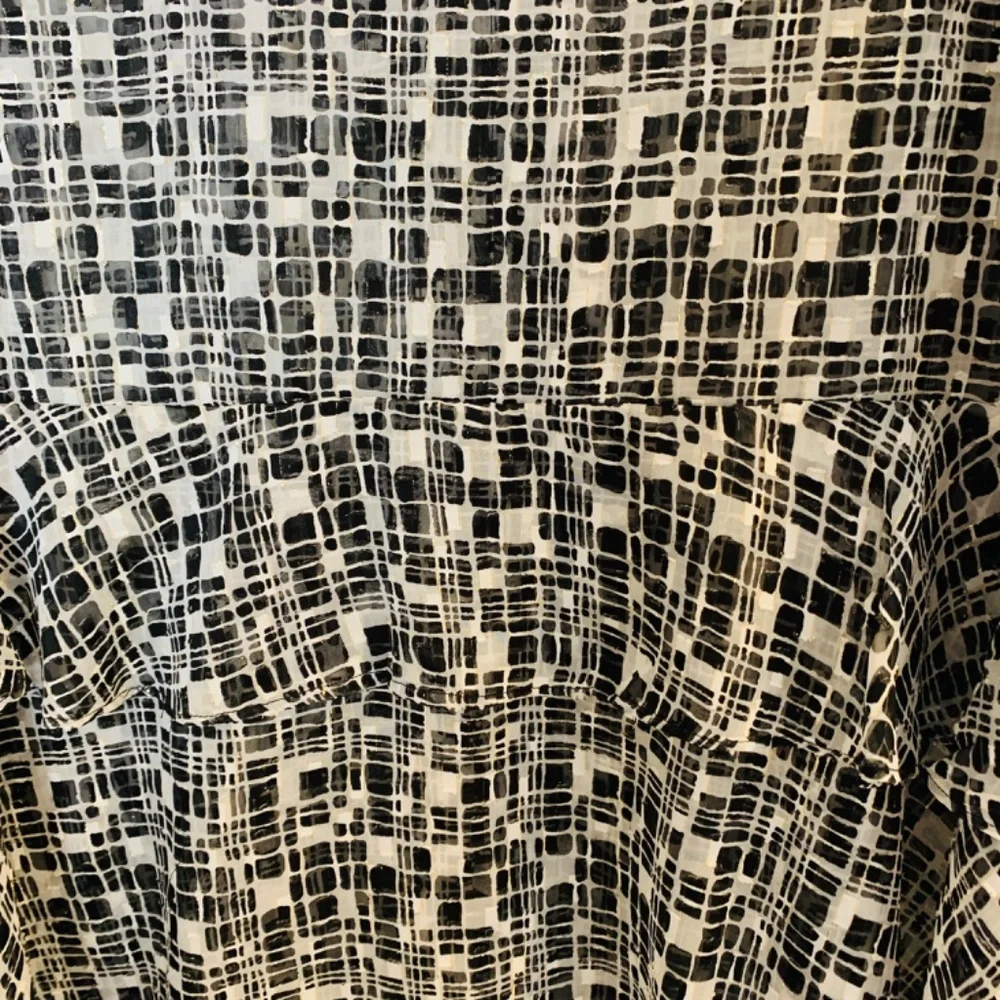 Chico's Blouse Size 3/US 16/18 Black White Metallic Gold Ruffle Front Semi Sheer